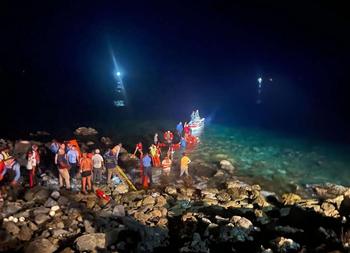 Tragedy Strikes: Plane Crash in Roatán